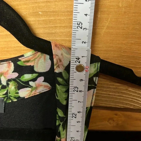 INC‎ international concepts women’s sleeveless tank top summer floral Sm v neck - Picture 5 of 10